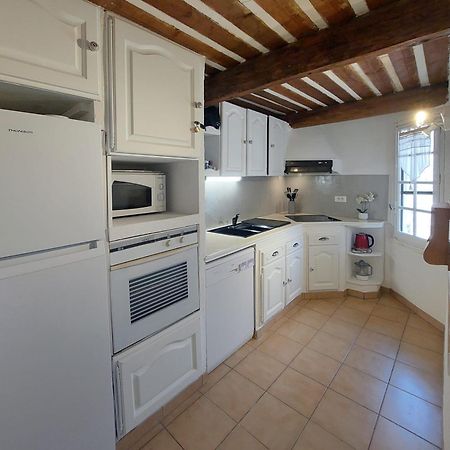 Eblouissant Appartement Au Calme D'Une Residence Avec Piscine Idealement Situe Au Pied Du Colorado Provencal Dans Le Prestigieux Luberon Rustrel Buitenkant foto