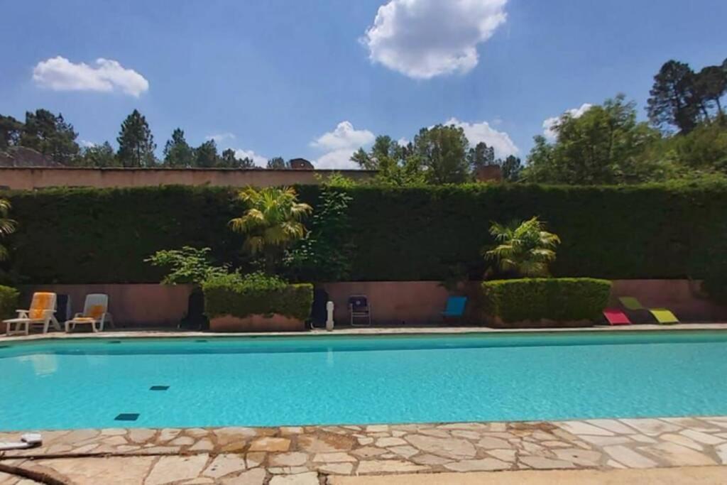 Eblouissant Appartement Au Calme D'Une Residence Avec Piscine Idealement Situe Au Pied Du Colorado Provencal Dans Le Prestigieux Luberon Rustrel Buitenkant foto