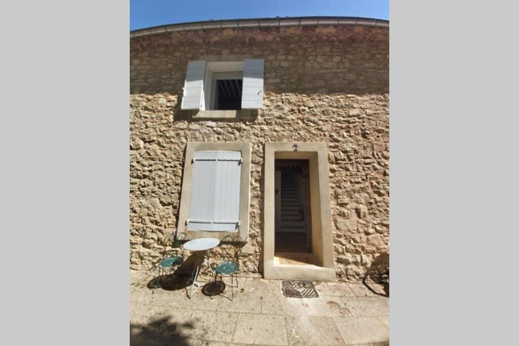 Eblouissant Appartement Au Calme D'Une Residence Avec Piscine Idealement Situe Au Pied Du Colorado Provencal Dans Le Prestigieux Luberon Rustrel Buitenkant foto