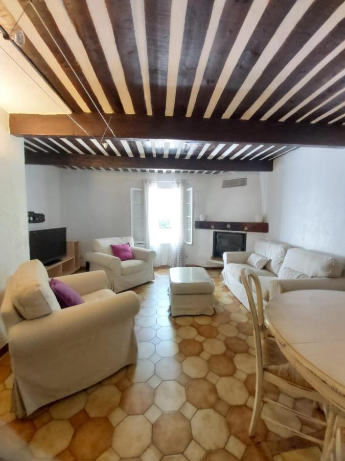 Eblouissant Appartement Au Calme D'Une Residence Avec Piscine Idealement Situe Au Pied Du Colorado Provencal Dans Le Prestigieux Luberon Rustrel Buitenkant foto