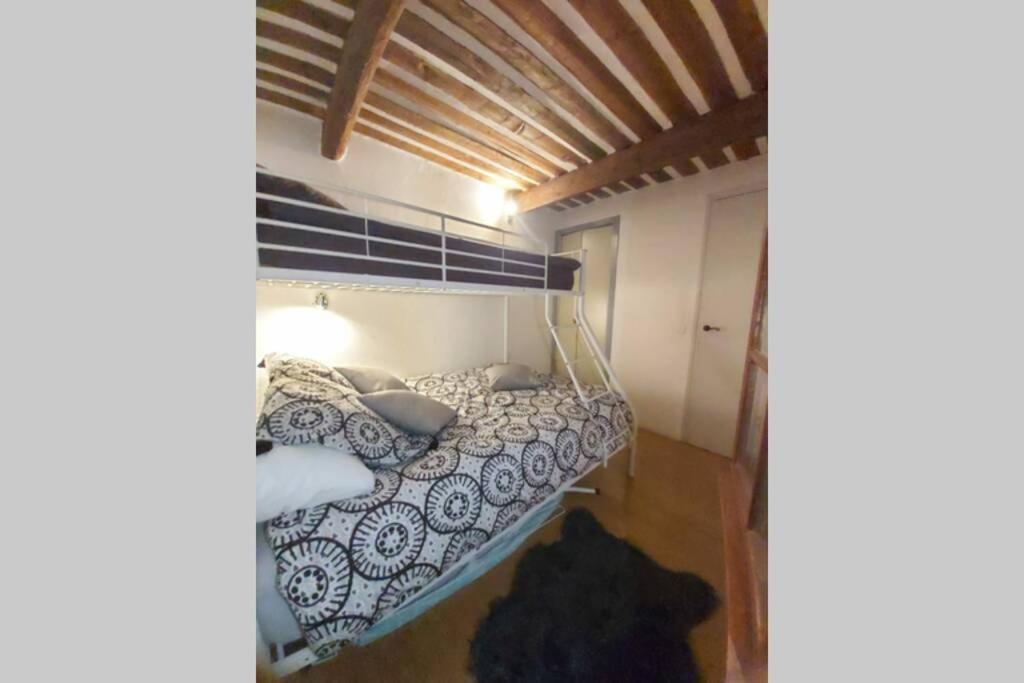 Eblouissant Appartement Au Calme D'Une Residence Avec Piscine Idealement Situe Au Pied Du Colorado Provencal Dans Le Prestigieux Luberon Rustrel Buitenkant foto