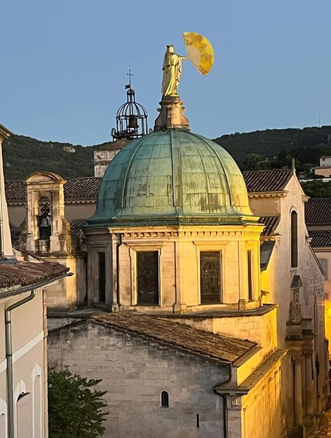 Eblouissant Appartement Au Calme D'Une Residence Avec Piscine Idealement Situe Au Pied Du Colorado Provencal Dans Le Prestigieux Luberon Rustrel Buitenkant foto